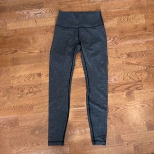 Lululemon - Herringbone Size 6 Leggings - Great Condition